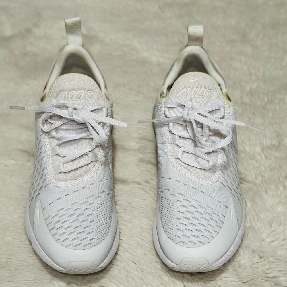 Nike White Sneakers Casual Comfort